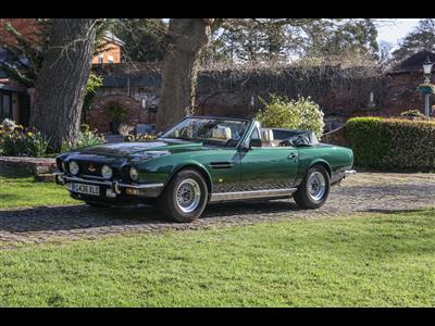 Aston Martin+V8 Volante